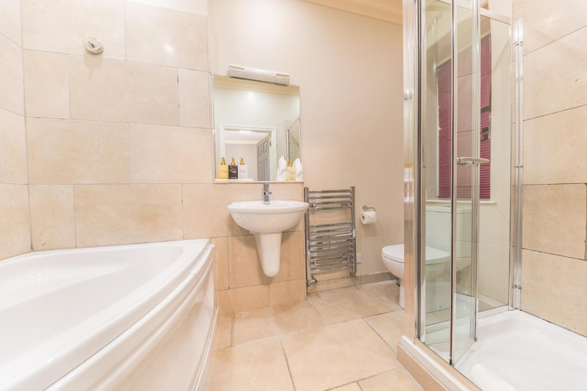 Ambleside Rooms & Suites - Stylish Stays With Breathtaking Views - Stay Longer, Save More Bagian luar foto